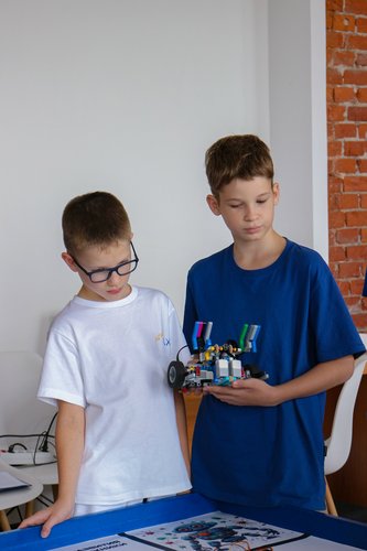 Идет набор в группы по робототехнике и программированию!